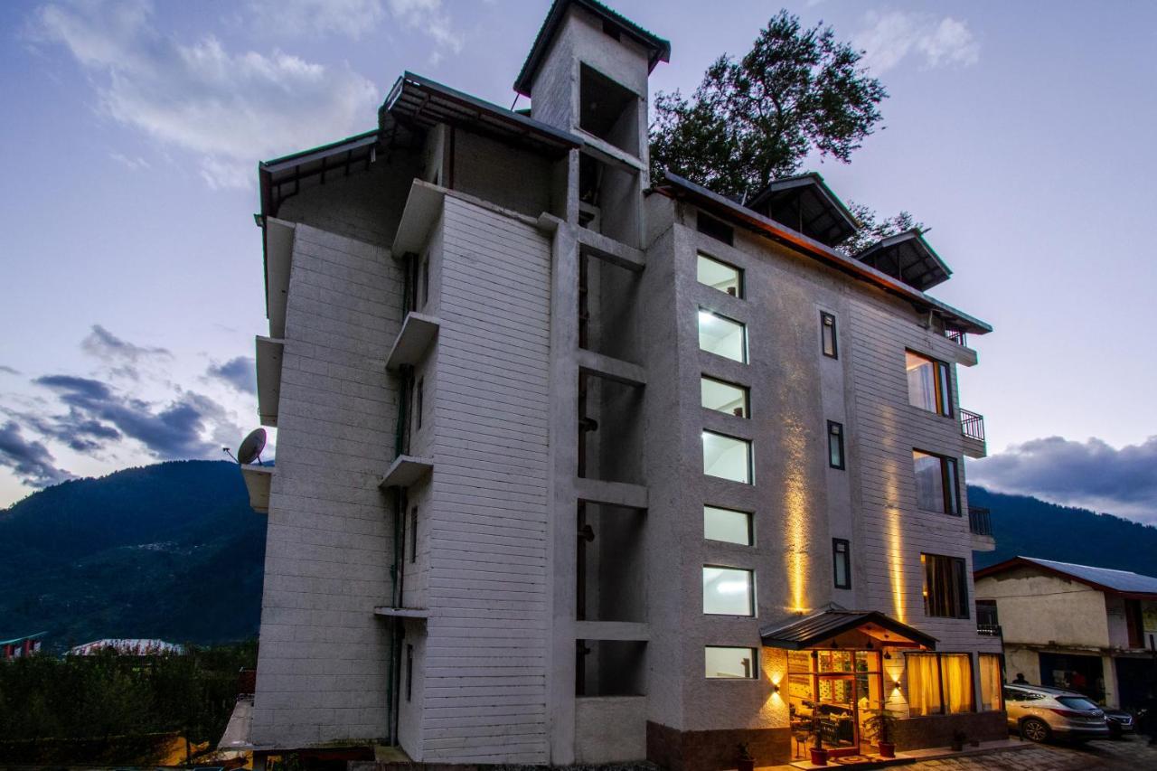 Eden Oaks Hotel Manali  Exterior photo