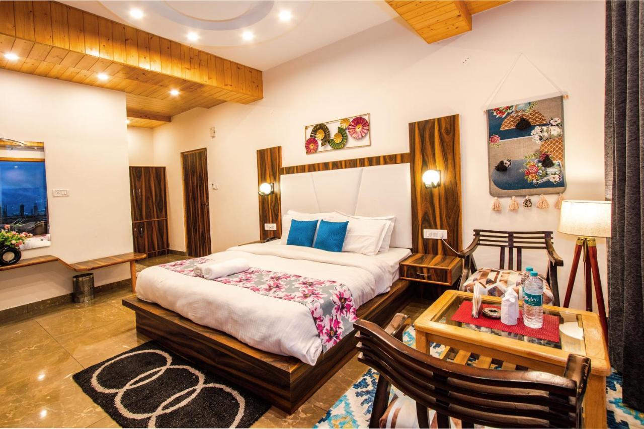 Eden Oaks Hotel Manali  Exterior photo