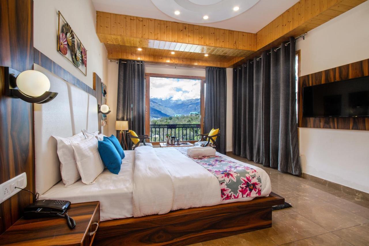 Eden Oaks Hotel Manali  Exterior photo